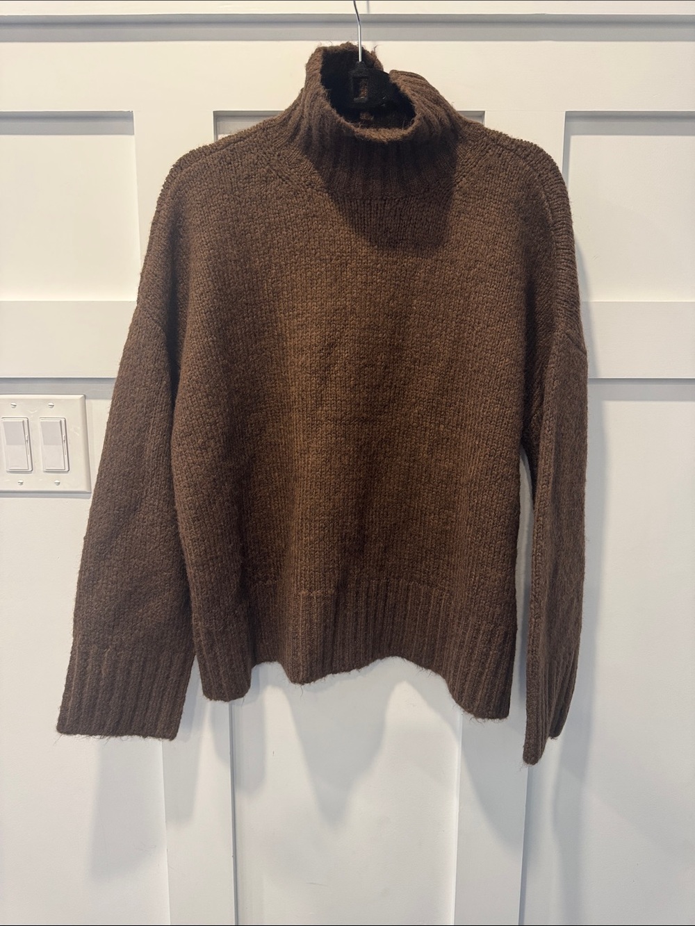 Tuckernuck Brown Cozy Turtleneck Sweater M